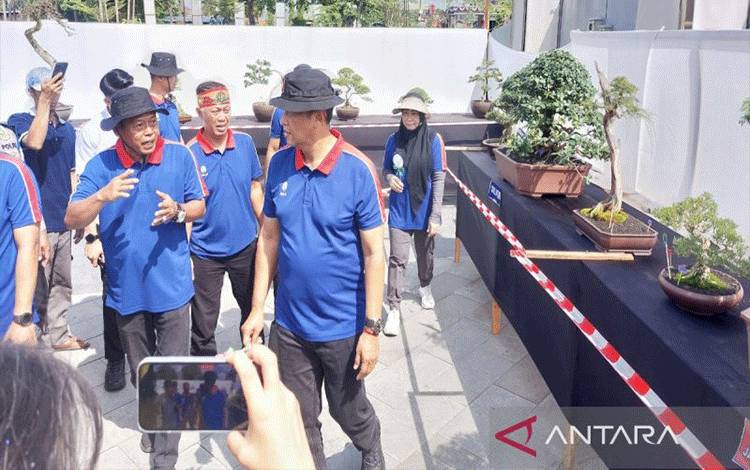 Kapolda Kalteng Dorong Kreativitas Warga Melalui Festival Bonsai 2025