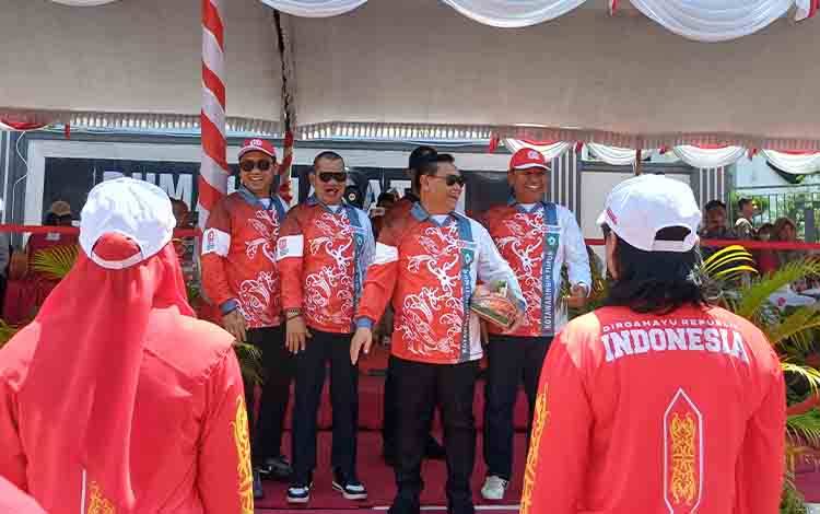 DPRD Kotim Apresiasi Pawai Pembangunan yang Meriah dan Angkat UMKM