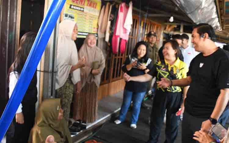 Pedagang Sayur dan Pemilik Toko di Pasar Patanak Sampaikan Keluhan ke Wabup Pulpis, Ini Sebabnya