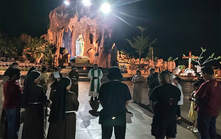 Doa Bersama di Catholic Center Palangka Raya: Seruan Damai untuk Indonesia