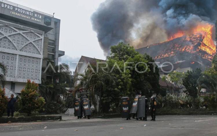 Polda: Tak Ada Pengunjuk Rasa yang Diamankan Saat Demo di DPRD NTB