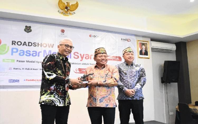 Bangun Literasi Keuangan Syariah di Kapuas, Roadshow Pasar Modal Syariah 2025 Resmi Dibuka