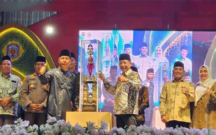 Kecamatan Murung Kembali Raih Juara Umum STQ ke-12 Tingkat Kabupaten Murung Raya
