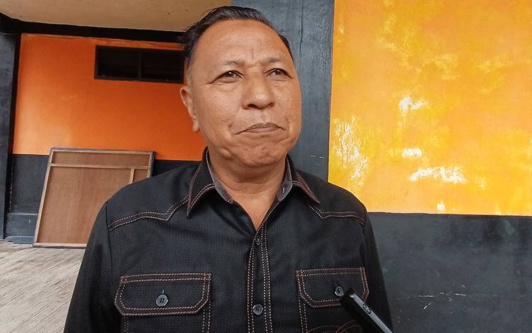 Tak Ada Akses Darat, Masyarakat Pulau Hanaut Sulit Rasakan Listrik Stabil