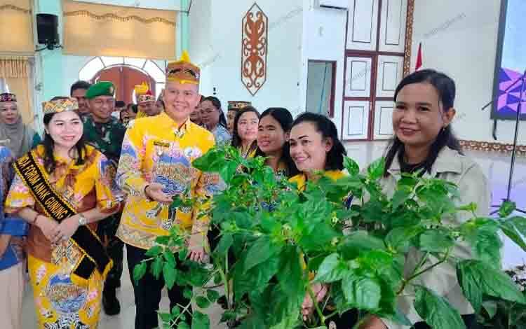 Bantuan Tanaman Hortikultura dari Pemkab Gumas Dorong Kemandirian Ekonomi Keluarga