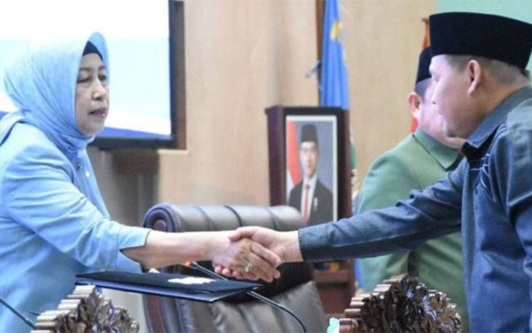 Fraksi DPRD Barito Utara Sampaikan Pendapat Akhir, Setujui Raperda Pertanggungjawaban APBD 2024
