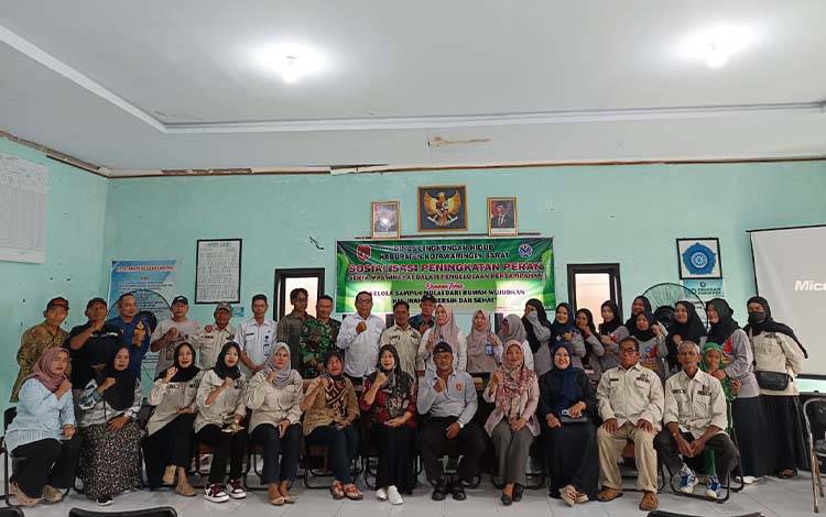Ajak Masyarakat Pilah Sampah dari Rumah, DLH Kobar Sosialisasi Pengelolaan Sampah
