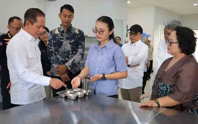 Menteri LH Ingatkan Layanan MBG Terus Perhatikan Pengelolaan Sampah