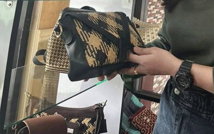 Dewan Dorong Anyaman Rotan Palangka Raya Masuk Pasar Global