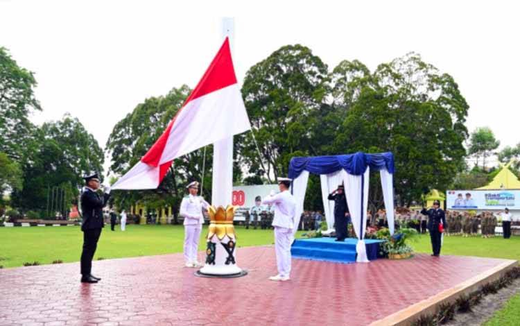Pimpin Upacara Peringatan Harhubnas 2025, Bupati Kobar: Momentum Perkuat Layanan Transportasi