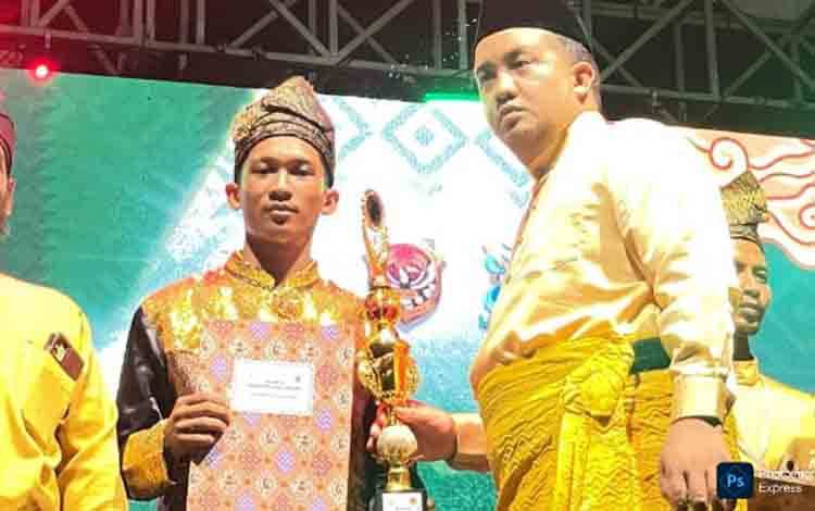 SMK dan SMP Sumbermas Sarana Raih Juara 2 Silat Kutamara di Festival Budaya Melayu Kutaringin