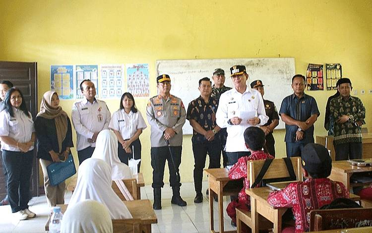 Bupati Bartim Pastikan 2.460 Siswa di 19 Sekolah Terima Program Makanan Bergizi Gratis