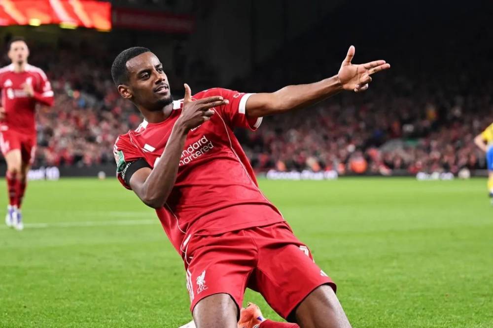 Alexander Isak: Kami Harus Rendah Hati dan Membangun Momentum Sekarang