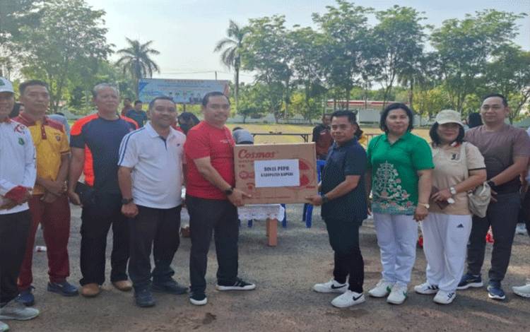 Senam Pagi Pemkab Kapuas Ditutup dengan Penyerahan Doorprize