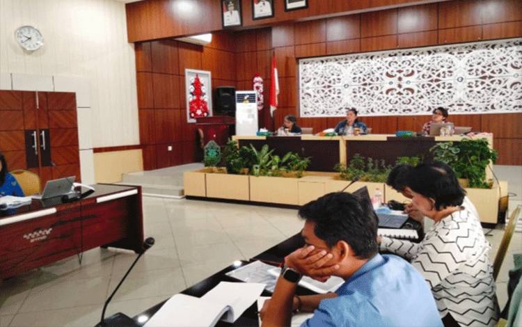 Kajian Terbaru Bapperida Kapuas Perkuat Strategi Padi dan Nanas Sebagai Produk Unggulan Daerah