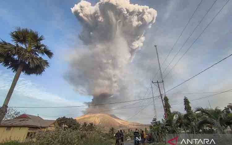 BNPB: Siaga, Ahli Geologi Catat Peningkatan Kegempaan Gunung Merapi