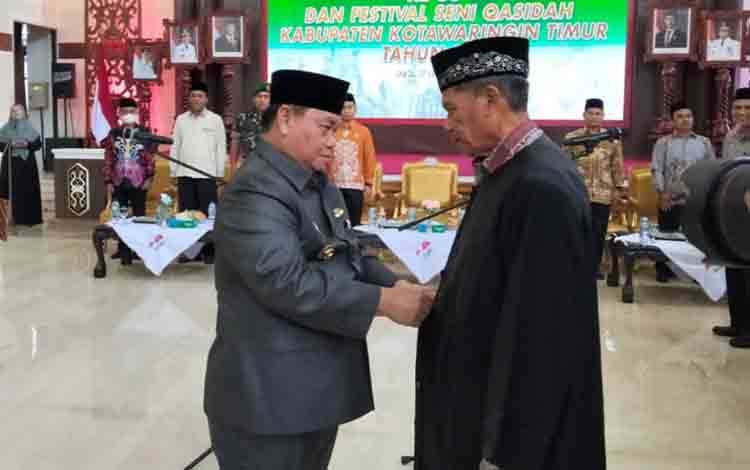 Bupati Kotim Lantik 56 Dewan Hakim, Juri dan Panitera MTQ ke-56