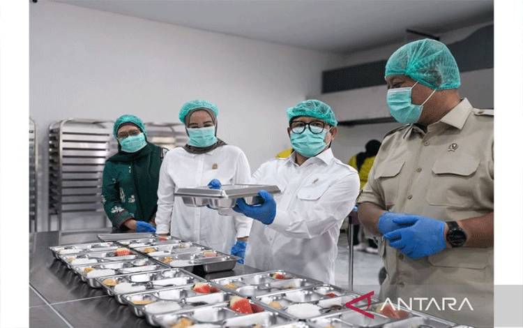 Menko Muhaimin Pastikan Pemerintah Serius Evaluasi Program MBG