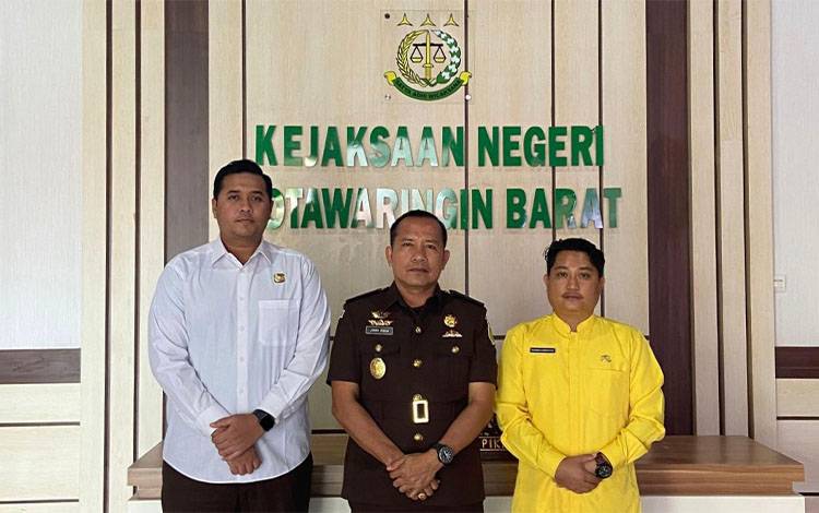 Kades Lalang Minta Pendampingan Kejari Kobar Wujudkan Transparansi Penggunaan Dana Desa