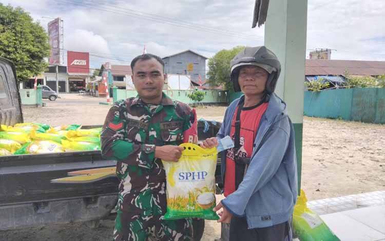 Antusiasme Tinggi, Penjualan Beras SPHP Ludes dalam 3 Jam di Katingan
