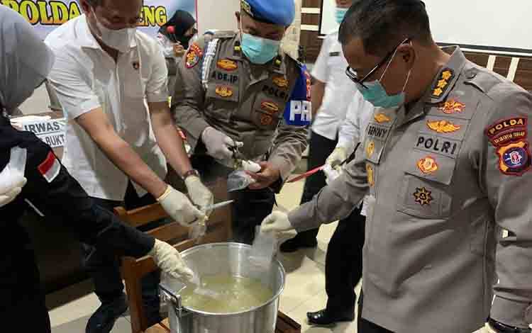 Polda Kalteng Musnahkan Lebih dari 1 Kilogram Sabu dan Puluhan Butir Ekstasi