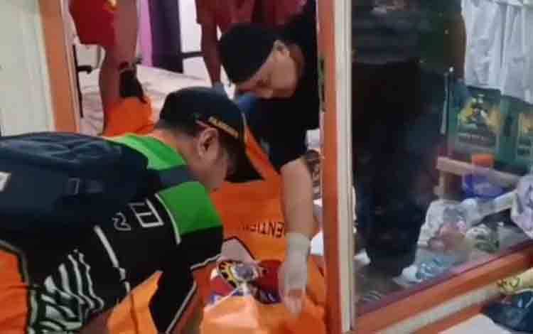 Jasad Laki-laki Ditemukan di Kertak Hanyar, Diduga 4 Hari Sudah Meninggal