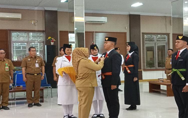 Bupati Kobar Kukuhkan Pengurus Duta Pancasila Paskibraka Indonesia 20252029