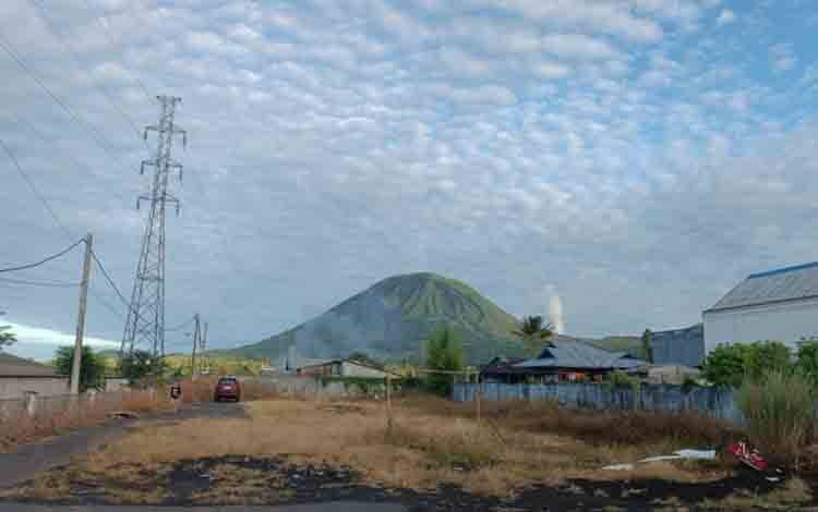 Badan Geologi Rekam 134 Gempa Vulkanik Gunung Lokon dalam Sepekan