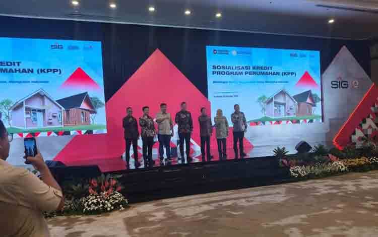 Menteri PKP Minta kepala Daerah Permudah Pengurusan Rumah MBR