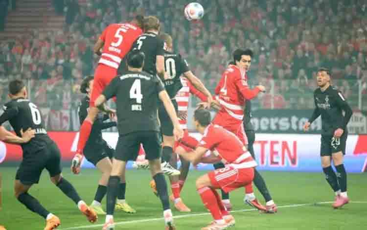 Union Berlin Taklukan Moenchengladbach 3-1, Kevin Diks Main 60 Menit
