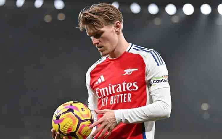 Gol Martin Odegaard Menangkan Arsenal 1-0 di Kandang Napoli