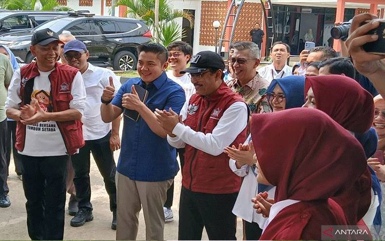 Mensos Minta Letkol Teddy Jadi Komisi Etik Pendamping PKH