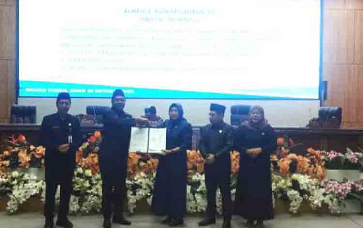 Bupati Barut Dukung Tiga Raperda Inisiatif DPRD