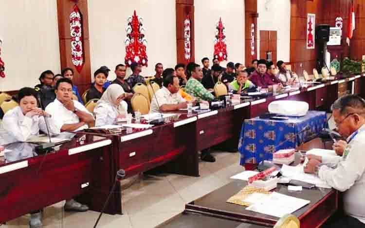 Pemkab Kapuas Sosialisasikan Peraturan Pengumpulan Uang dan Barang