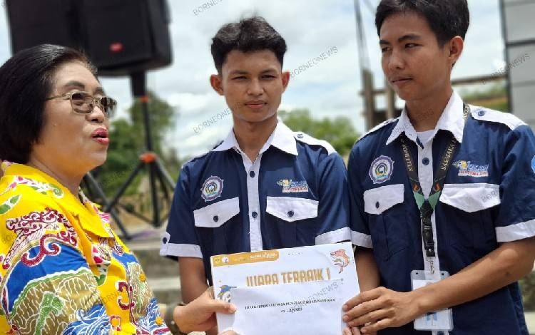 Pemkab Gunung Mas Gelar Lomba Menebak Jenis Kelamin Ikan
