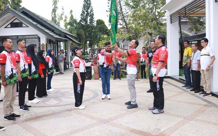 Bupati Pulang Pisau Lepas Peserta Jambore Ikrar Bersama Anak Bangsa