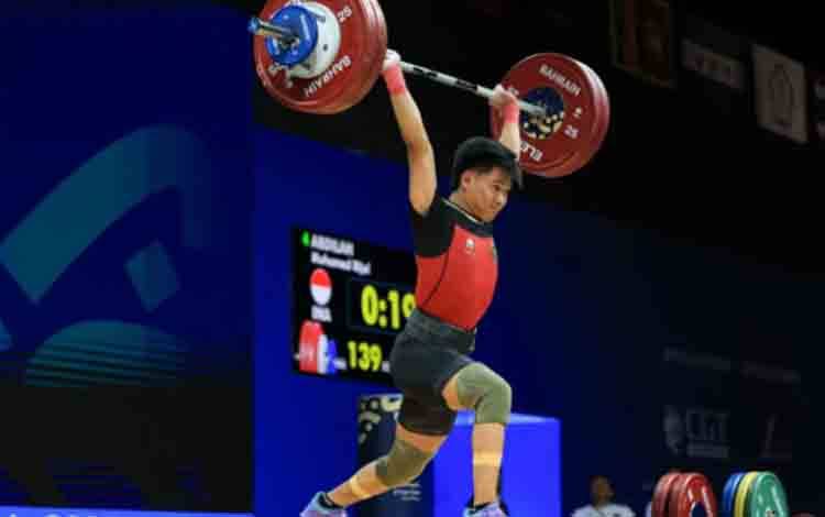 Lifter Abdilah Persembahkan Emas Kedua Indonesia di AYG Bahrain 2025