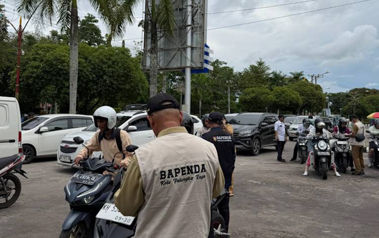 Warga Antusias Lunasi Pajak di Tempat, Rp15 Juta Lebih Terkumpul dari Razia Gabungan