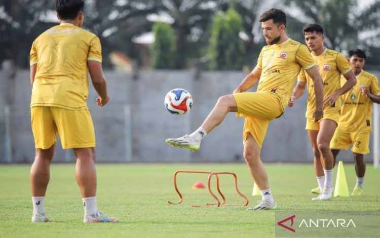 Ze Gomes Nilai Madura United Masih Miliki Kekurangan