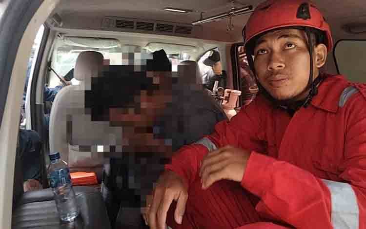 Tim Rescue Call Center 112 Palangka Raya Evakuasi Terduga ODGJ Bikin Resah di Puskesmas Pahandut