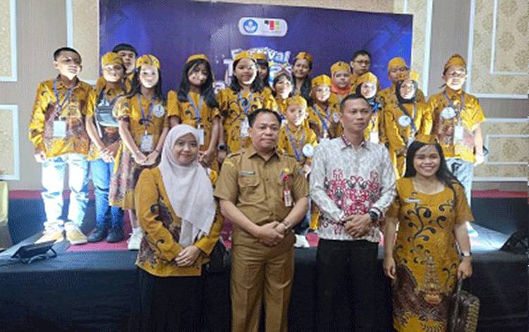 SDN 2 Pasar Panas Wakili Barito Timur di Festival Tunas Bahasa Ibu Kalimantan Tengah 2025