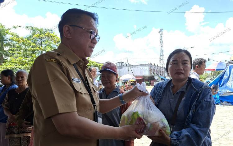 Sekda Gumas: Operasi Pasar Bentuk Komitmen Pemkab Beri Pelayanan kepada Masyarakat