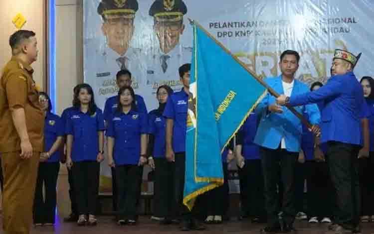 Bupati Lamandau Dorong Pemuda dan Pengajar Jadi Penggerak Perubahan di Seminar Nasional dan Pelantikan KNPI