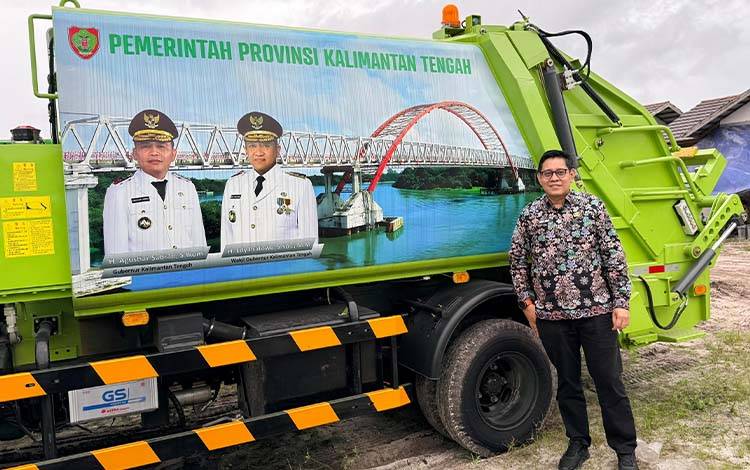 Pemprov Kalteng Hibahkan Armada Pengangkut Sampah, DLHK Pulang Pisau Siap Perkuat Layanan Kebersihan