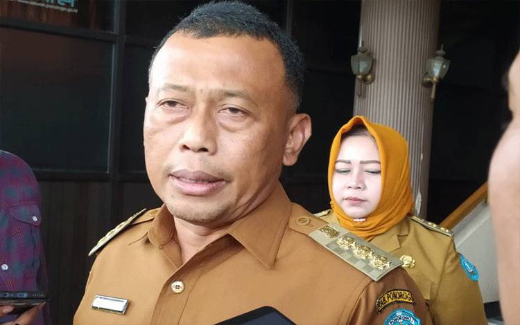 KPK Tangkap 13 Orang Dalam OTT Bupati Ponorogo Sugiri Sancoko