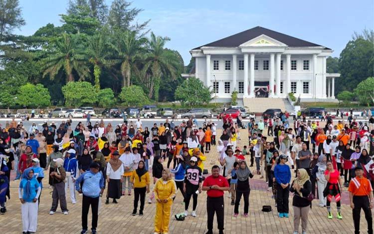 Senam Massal di Pangkalan Bun Park Warnai Haornas ke-42 Sekaligus HUT ke-66 Kobar