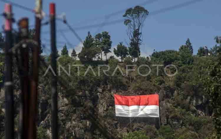 Badan Geologi: Jatuhan Batu Besar di Gunung Batu Adalah Fenomena Alami