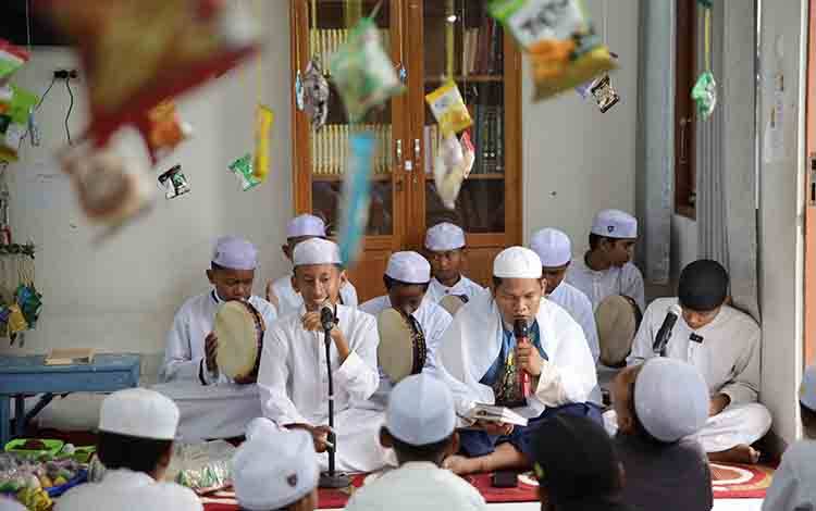 TPA Natabel Jannah Palangka Raya Gelar Khotaman Al - Quran dan Syukuran Milad ke -2