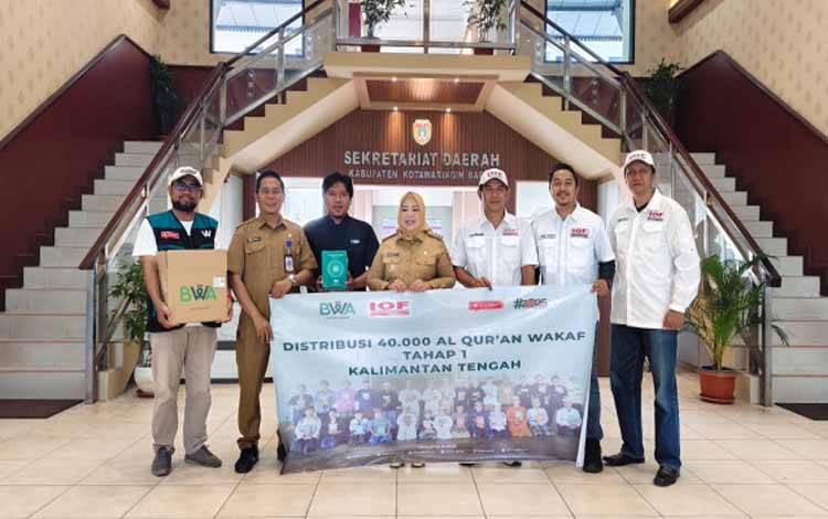 Bupati Kobar Nurhidayah Apresiasi Program Wakaf Alquran dari BWA dan IOF