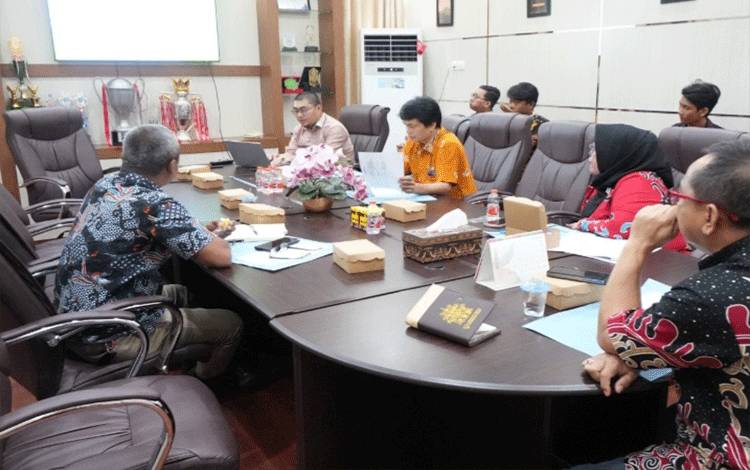 Pemkab Kapuas Beri Penghargaan PNS Berprestasi 2025, Dorong Kinerja Profesional dan Berintegritas